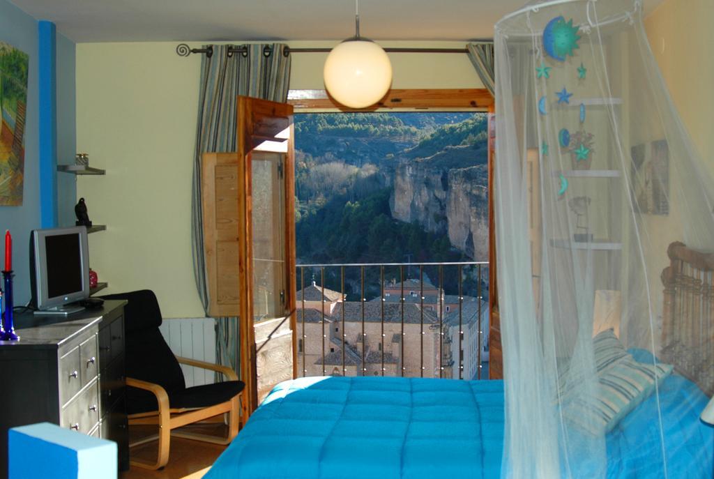 2 Balcones A La Hoz Apartment Cuenca  Room photo
